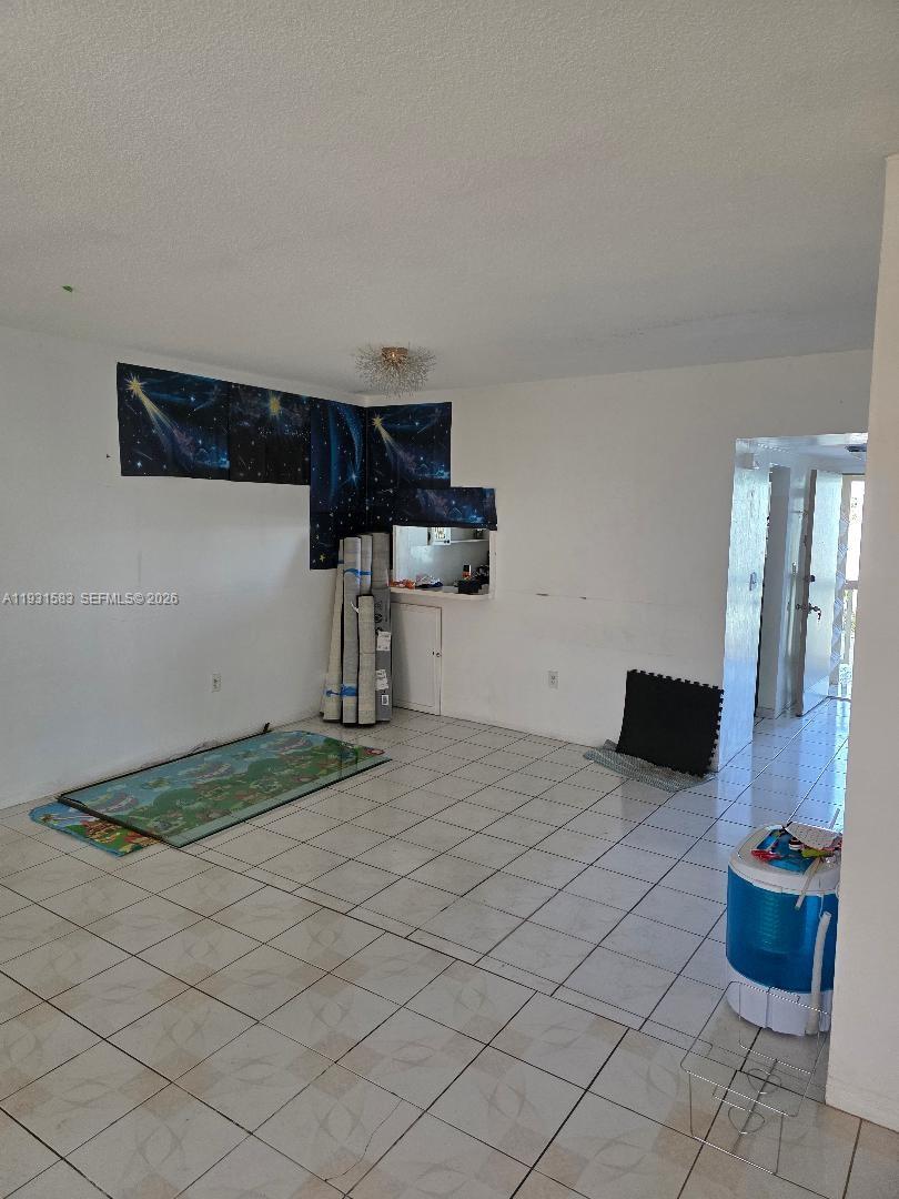 FOURTH MOORINGS CONDO - Residential