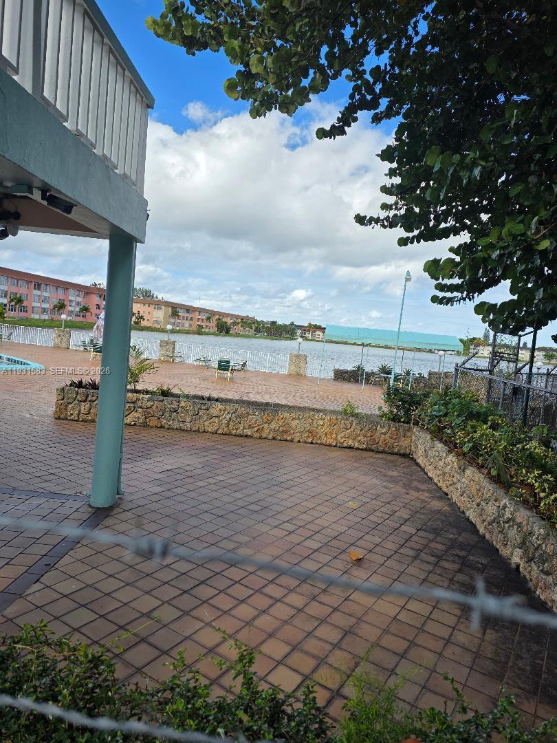 FOURTH MOORINGS CONDO - Residential