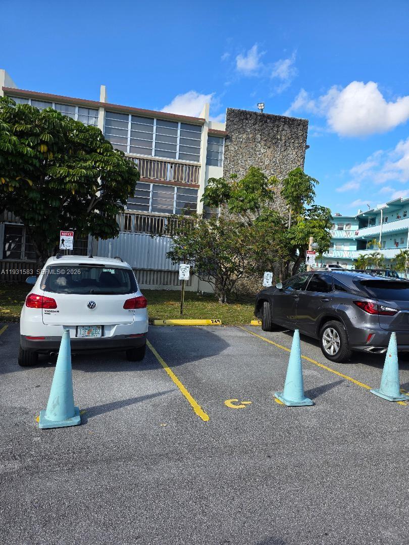 FOURTH MOORINGS CONDO - Residential