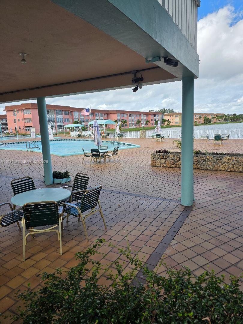 FOURTH MOORINGS CONDO - Residential