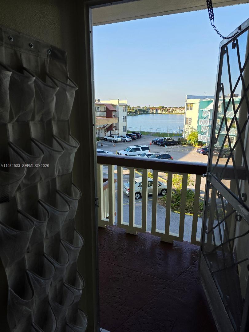 FOURTH MOORINGS CONDO - Residential