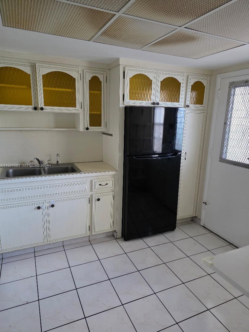 FOURTH MOORINGS CONDO - Residential