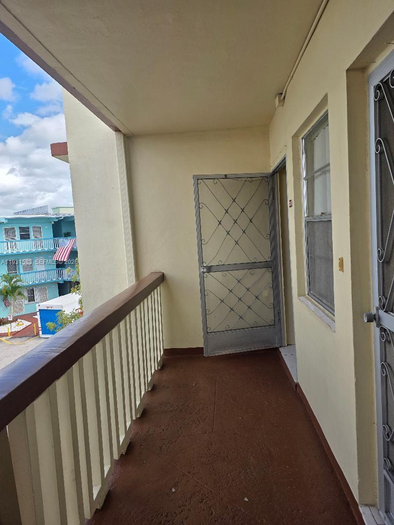 FOURTH MOORINGS CONDO - Residential