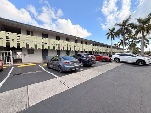 941 NE 169th St 120 North Miami Beach FL 33162