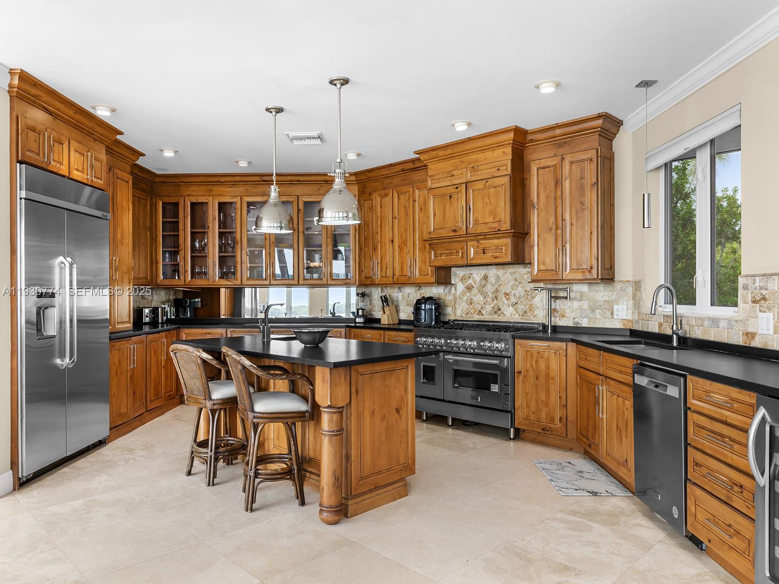 OCEAN ISLE ESTATE - Residential