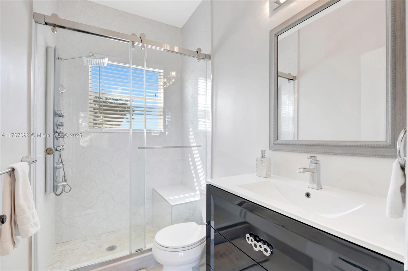 ROYAL PALM FOREST - Residential