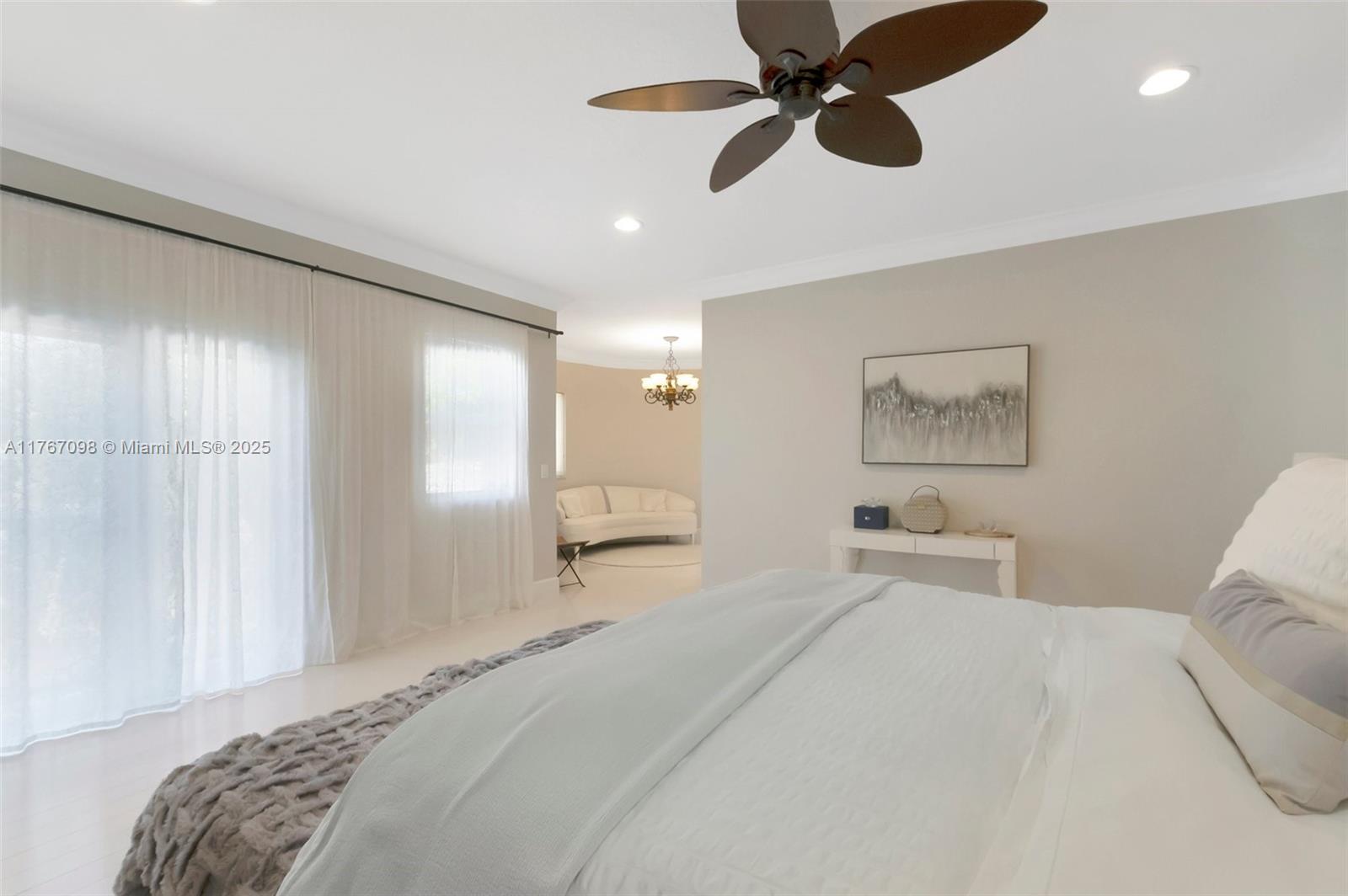 ROYAL PALM FOREST - Residential