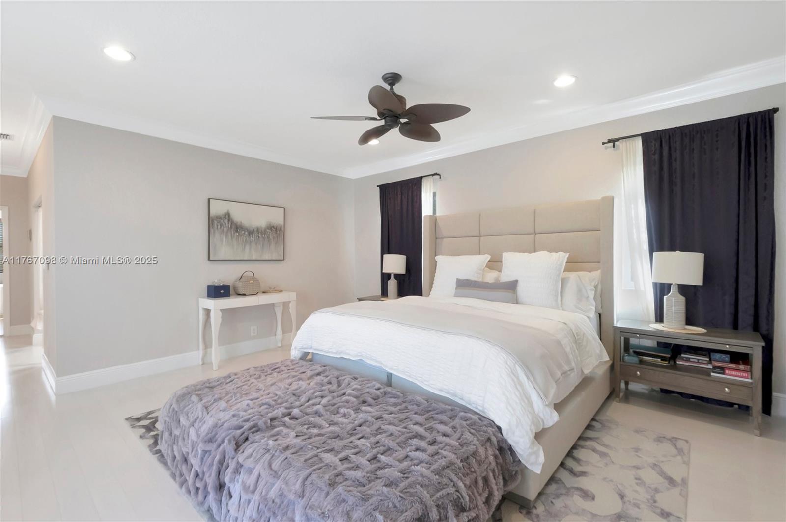 ROYAL PALM FOREST - Residential