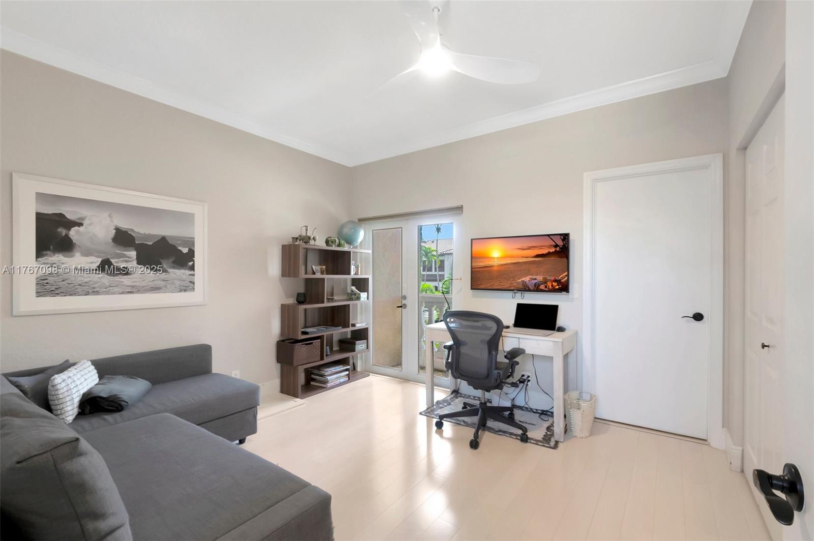ROYAL PALM FOREST - Residential