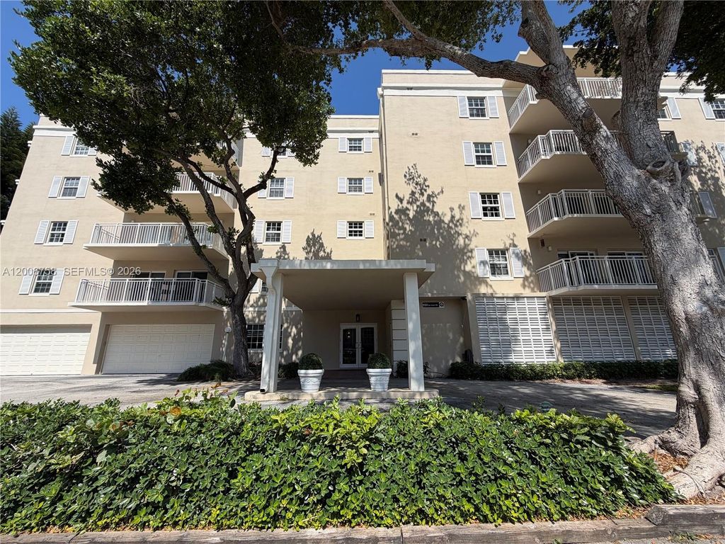 Photo of 950 De Soto Rd #3C, Boca Raton, FL 33432 (MLS # A12006758)