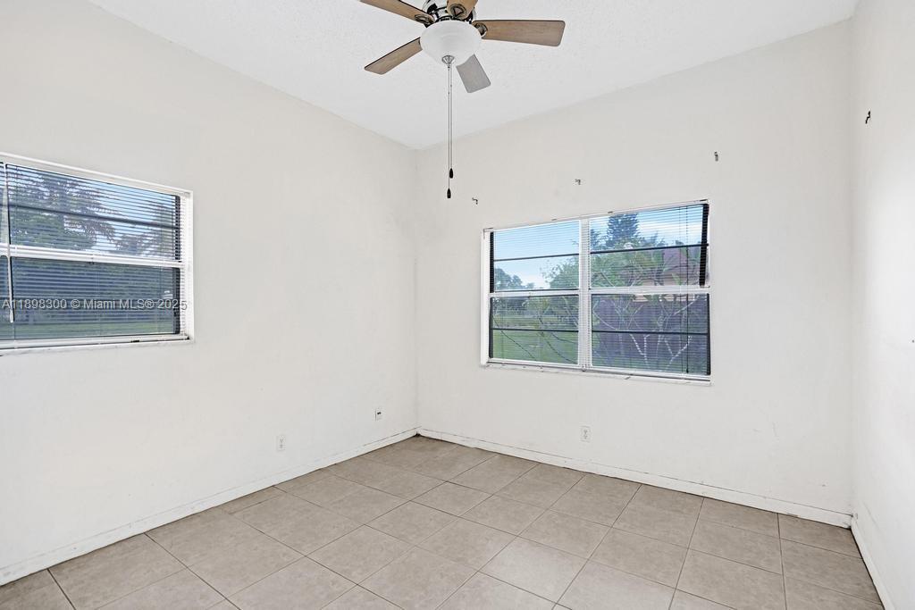 APPLE CREEK - Residential Lease