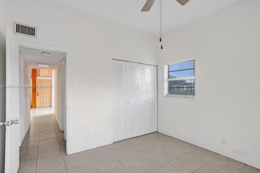 APPLE CREEK - Residential Lease