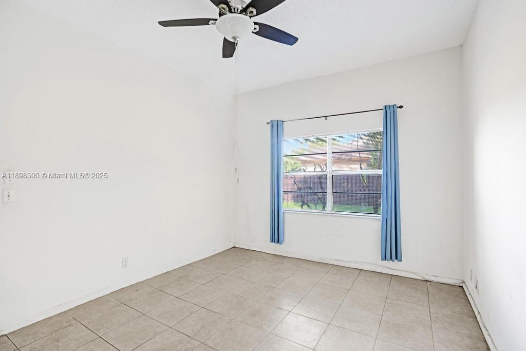 APPLE CREEK - Residential Lease