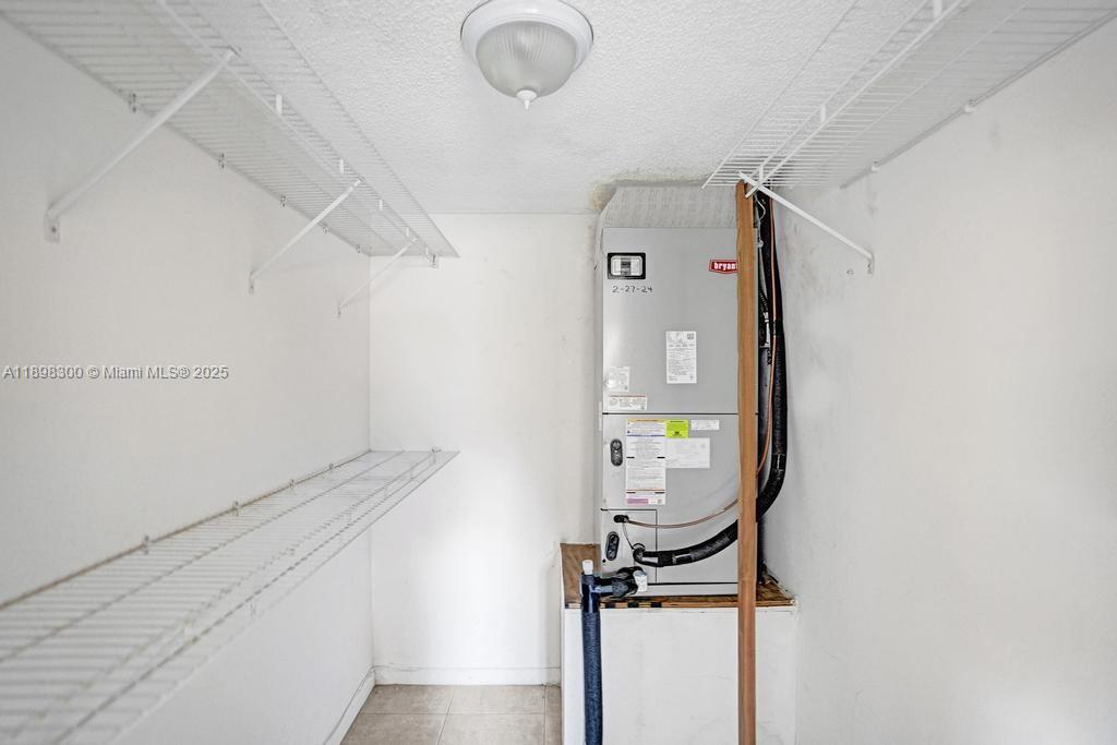 APPLE CREEK - Residential Lease