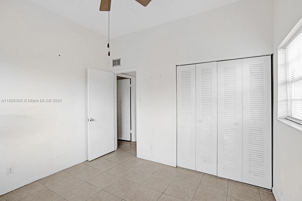 APPLE CREEK - Residential Lease