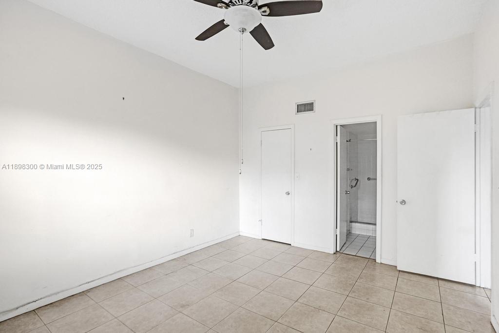 APPLE CREEK - Residential Lease