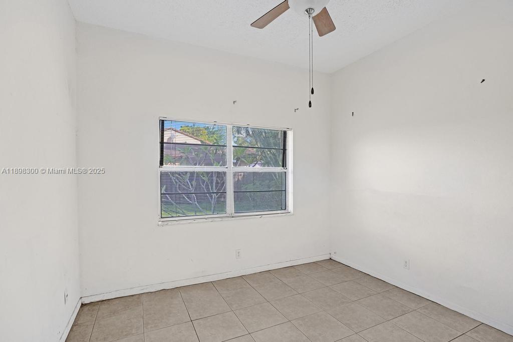 APPLE CREEK - Residential Lease