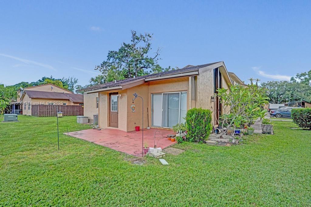 APPLE CREEK - Residential Lease