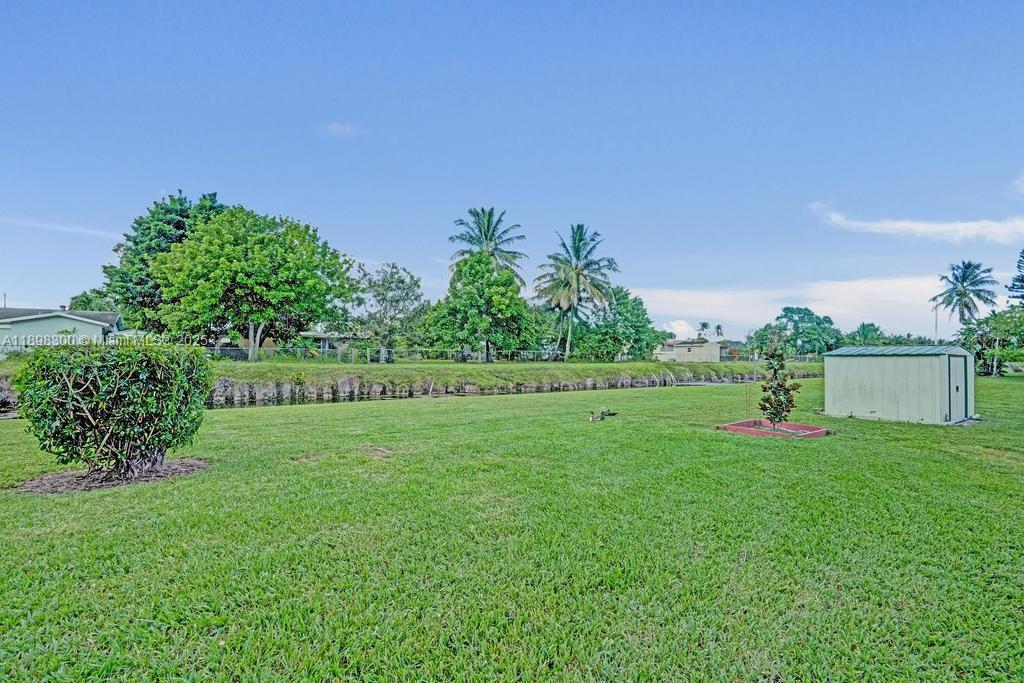 APPLE CREEK - Residential Lease