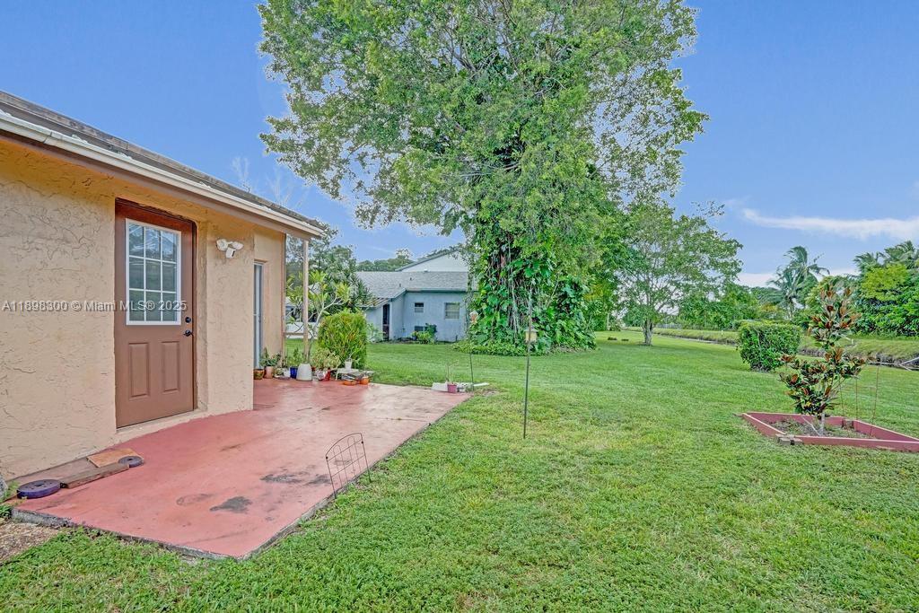 APPLE CREEK - Residential Lease