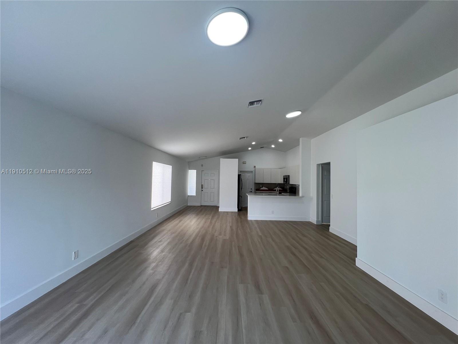 SECTOR 2-PARCELS 21A 25 2 - Residential Lease