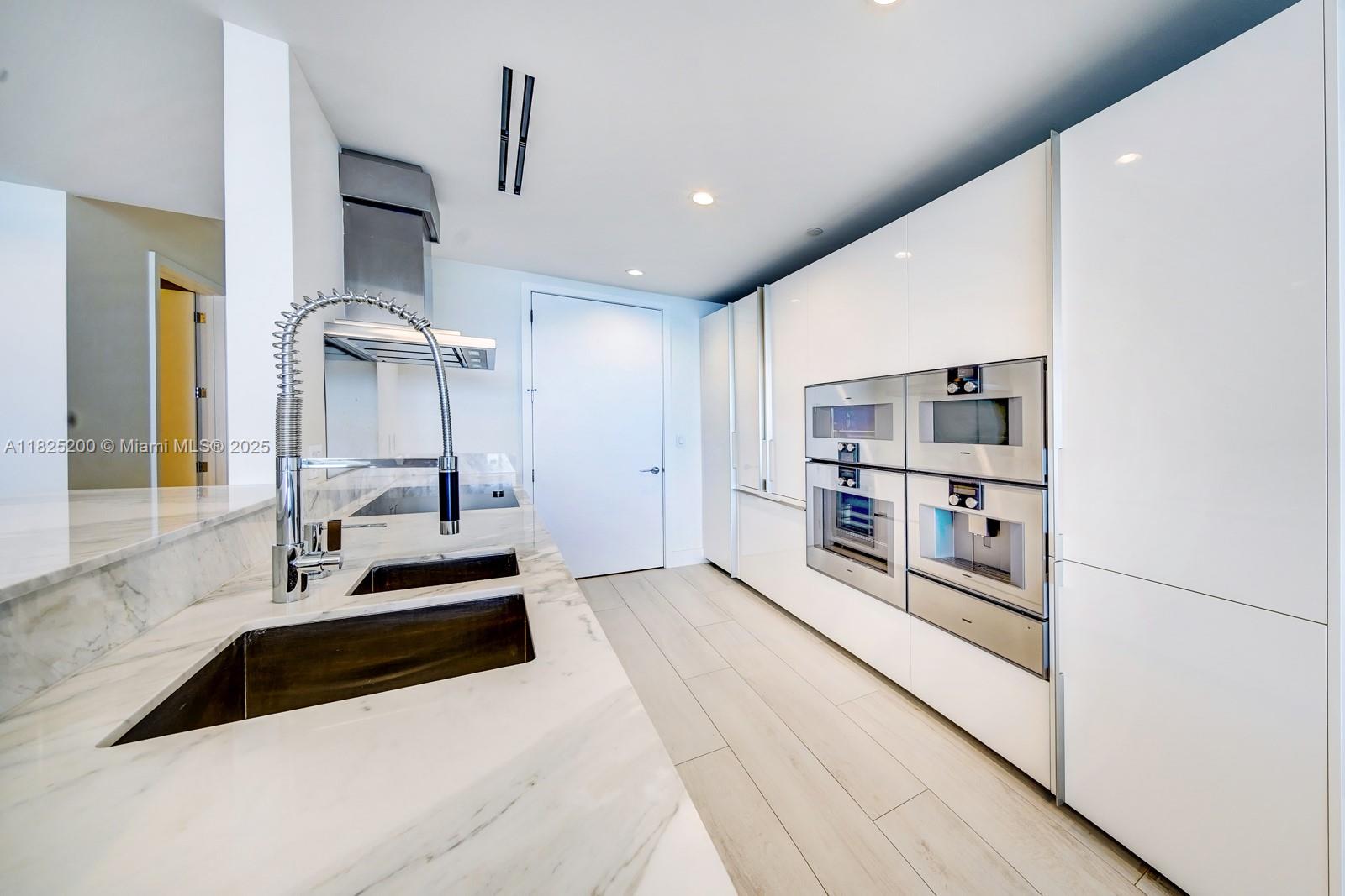 OCEANA BAL HARBOUR CONDO - Residential Lease