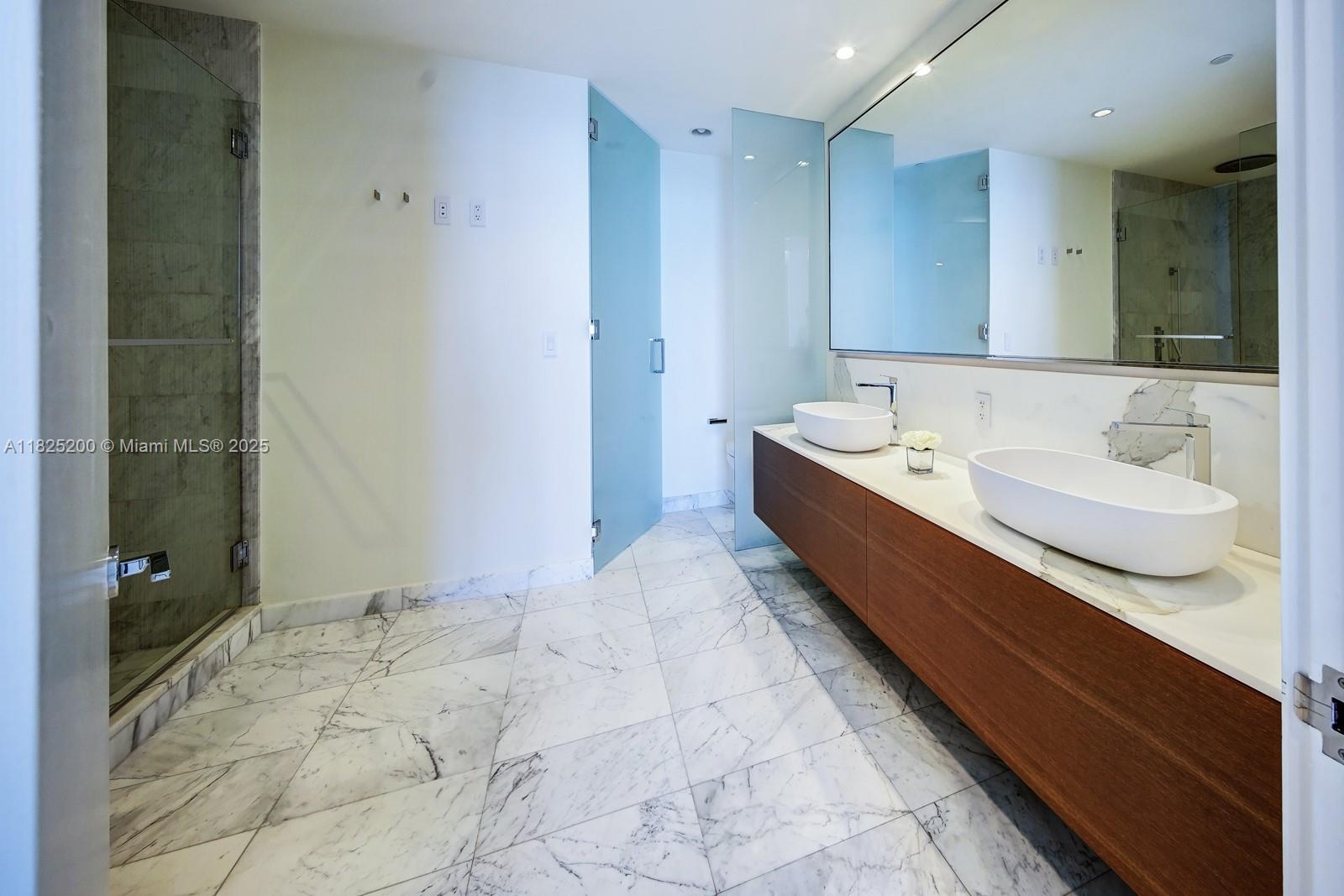 OCEANA BAL HARBOUR CONDO - Residential Lease