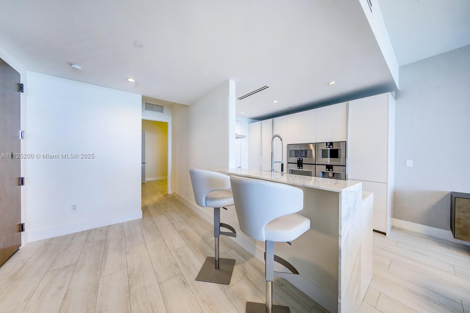 OCEANA BAL HARBOUR CONDO - Residential Lease