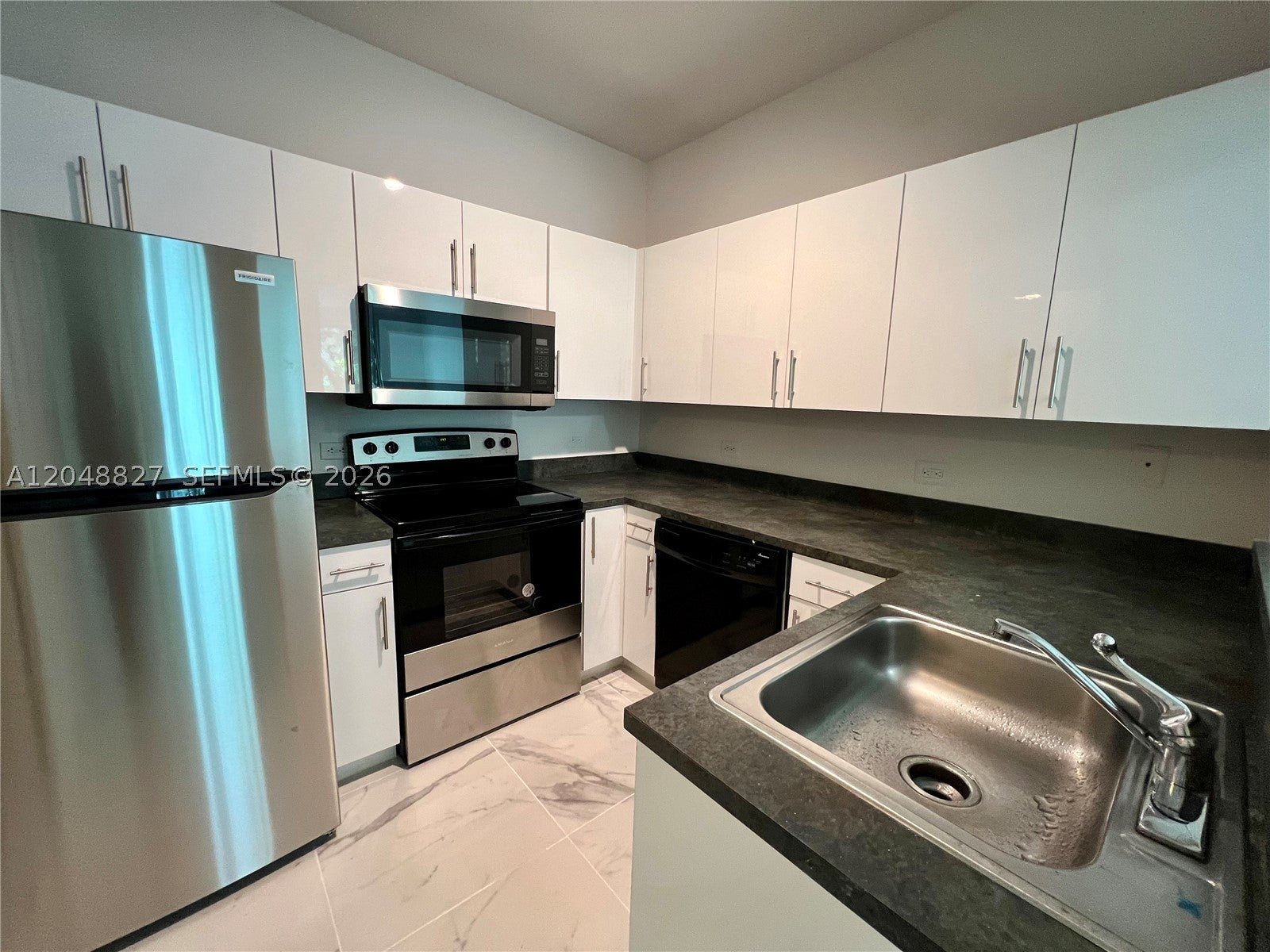 9172 Collins Ave 214