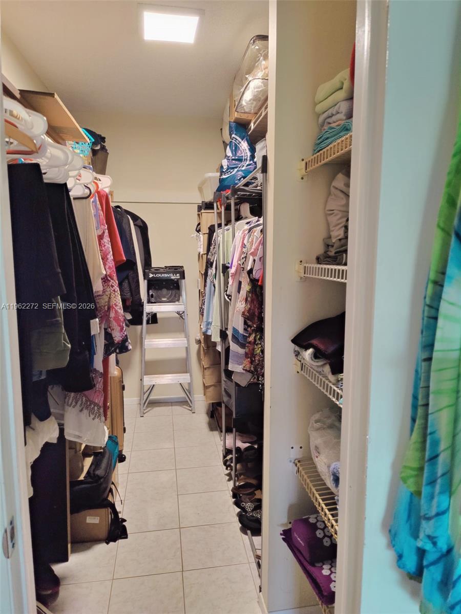 MANORS OF INVERRARY I-9 - Residential