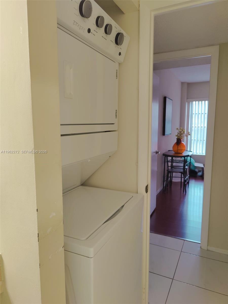 MANORS OF INVERRARY I-9 - Residential