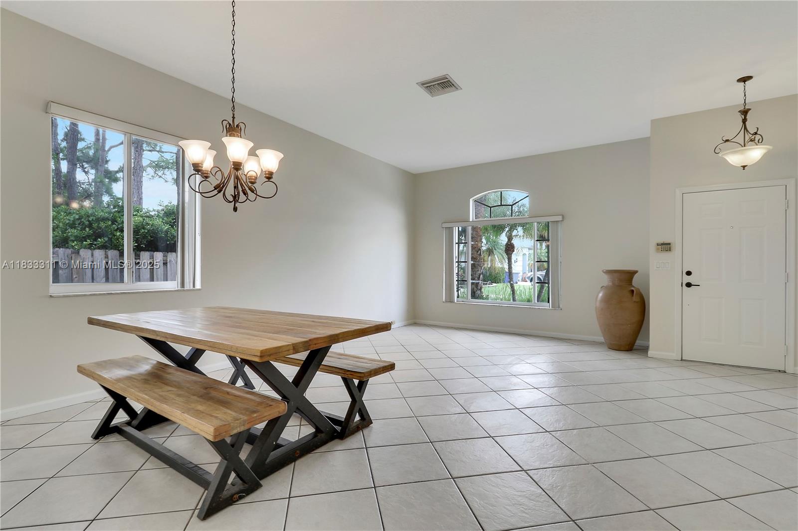 SPRINGTREE - Residential