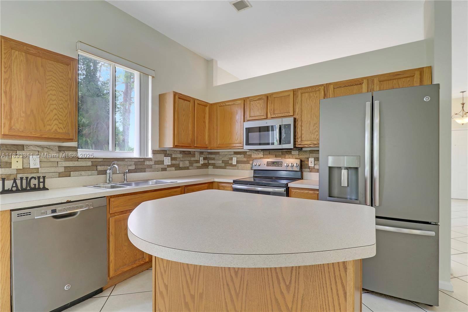 4735 SE Winter Haven Ct, Stuart, FL, 34997/$475,000 2 4735 SE Winter Haven Ct