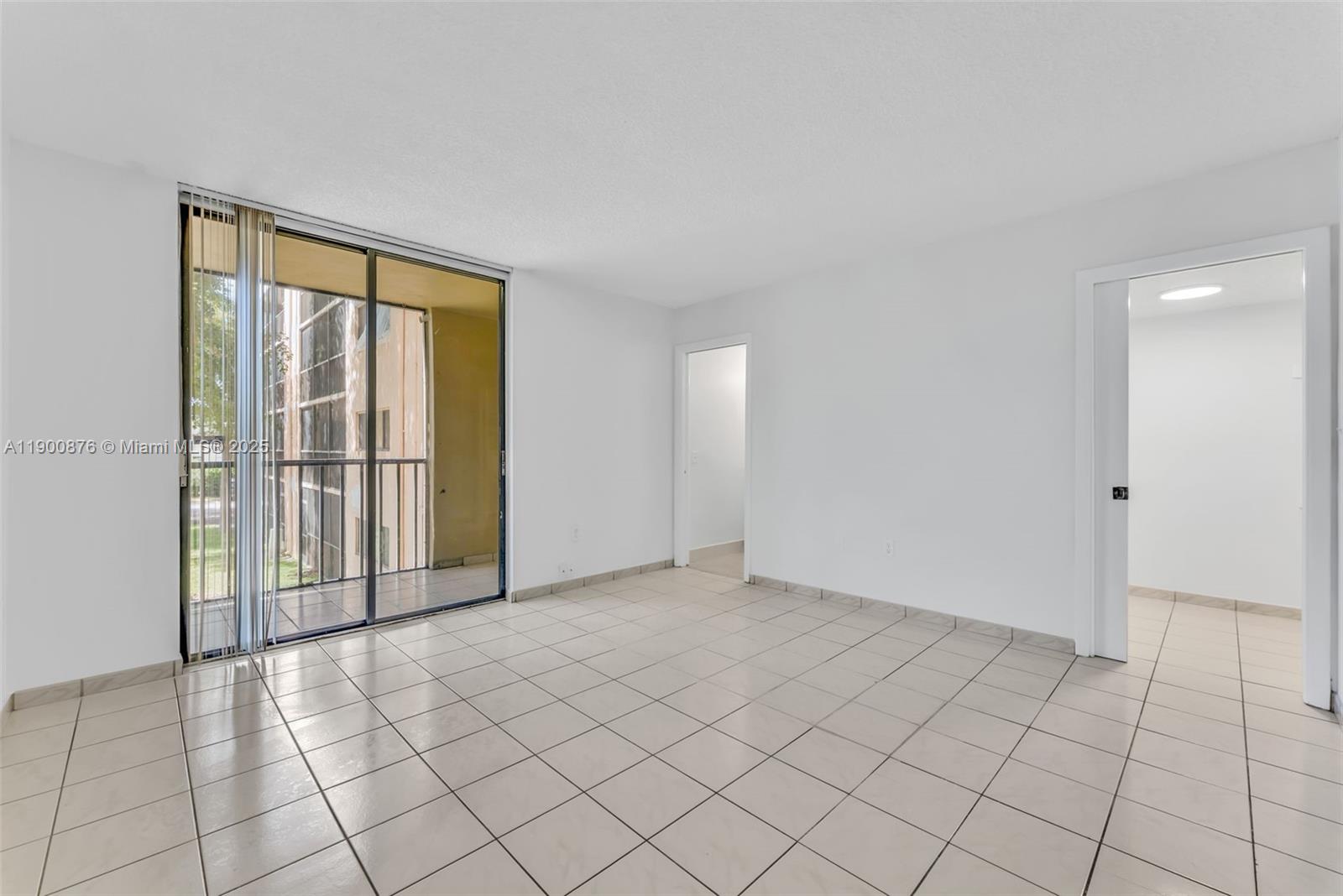 8420 SW 133rd Ave Rd 221, Miami, FL, 33183/$235,000 2 8420 SW 133rd Ave Rd 221