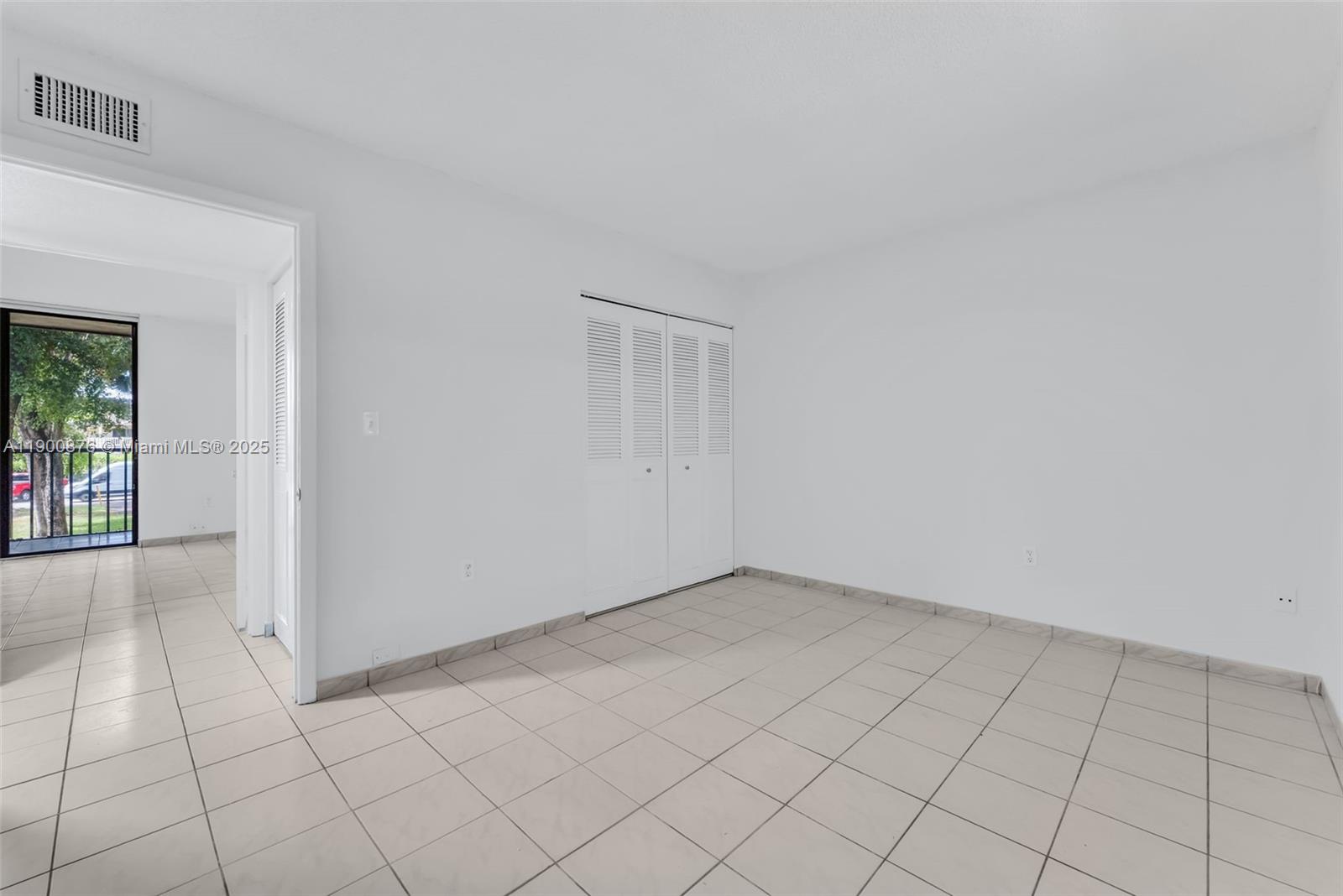 8420 SW 133rd Ave Rd 221, Miami, FL, 33183/$235,000 4 8420 SW 133rd Ave Rd 221