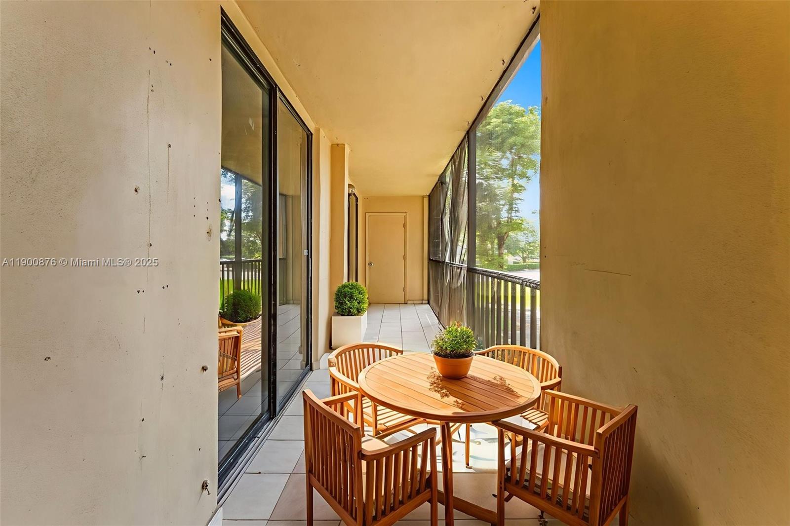 HORIZONS WEST CONDO #2 - Residential