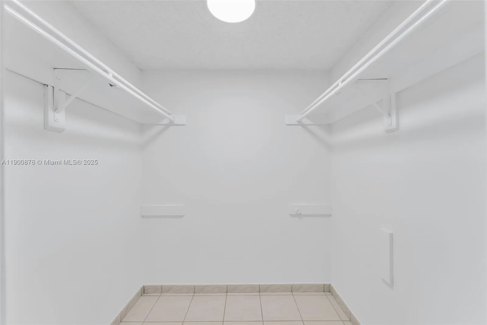 Miami, Florida 33183, United States, 2 Bedrooms Bedrooms, ,2 BathroomsBathrooms,Residential,Active,231891