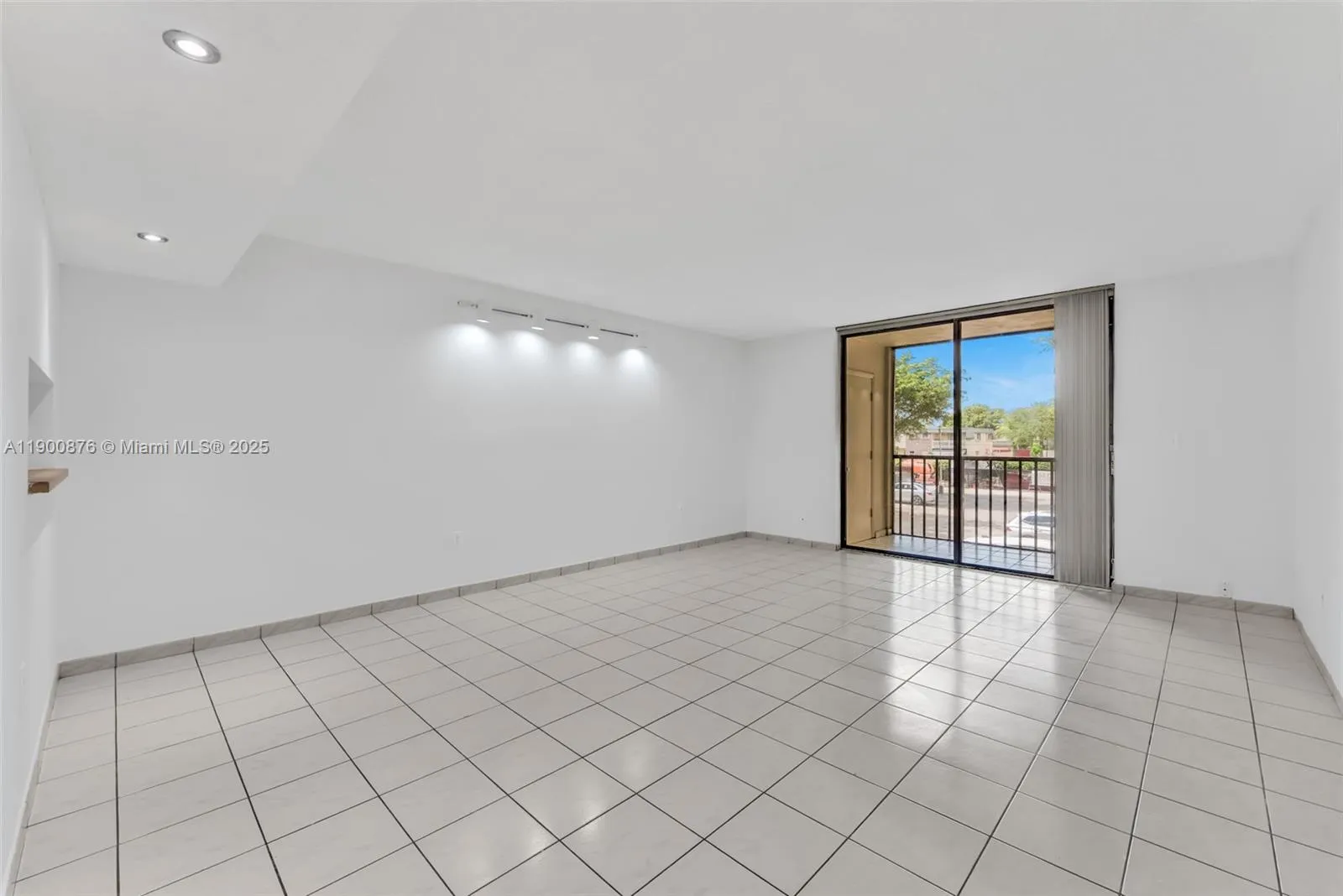 Miami, Florida 33183, United States, 2 Bedrooms Bedrooms, ,2 BathroomsBathrooms,Residential,Active,231891