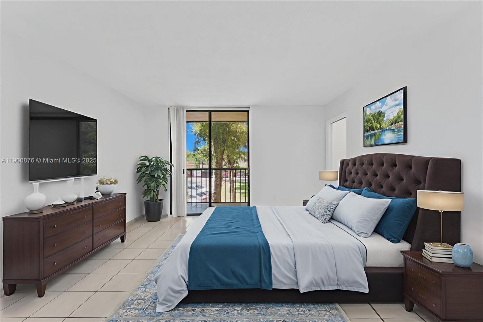 HORIZONS WEST CONDO #2 - Residential