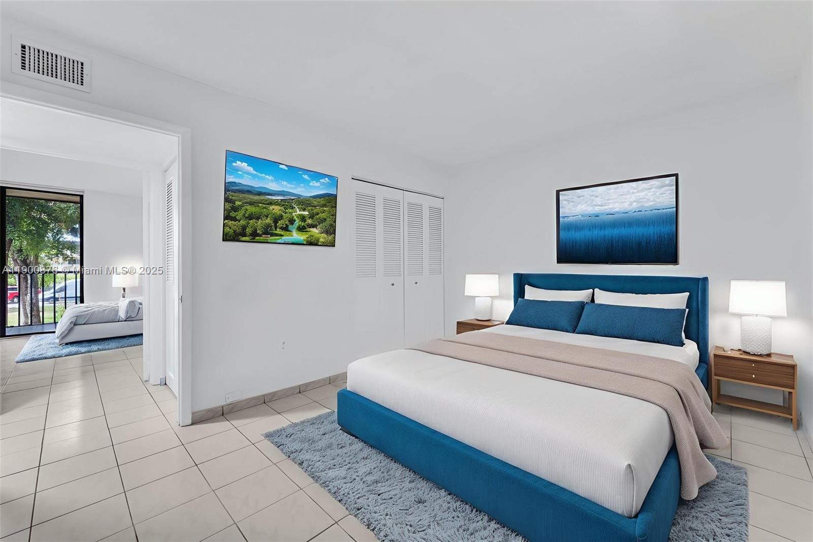 HORIZONS WEST CONDO #2 - Residential