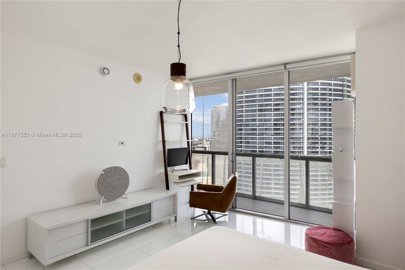 ICONBRICKELL CONDO NO 1 - Residential Lease