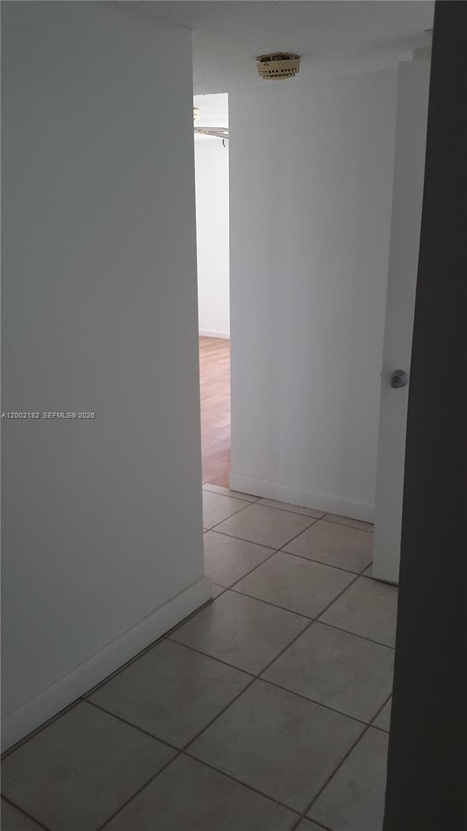 COMMODORE PLAZA CONDO - Residential Lease