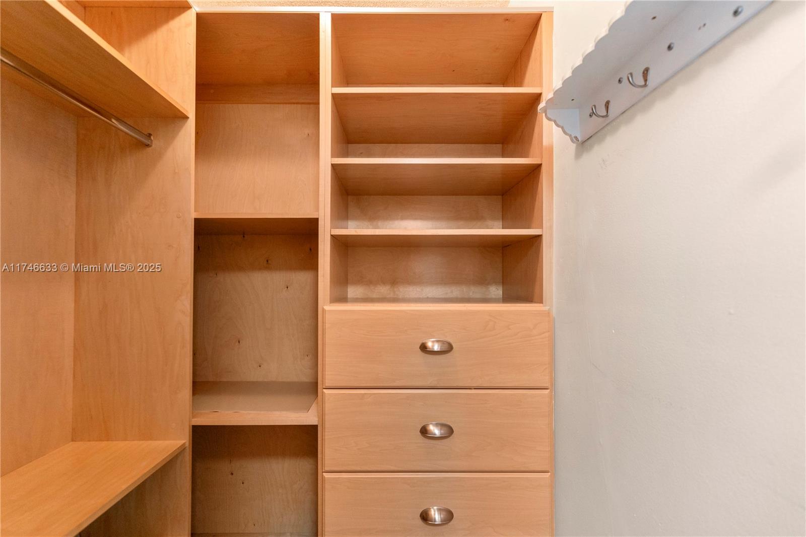 TOWERS OF OCEANVIEW EAST - Residential