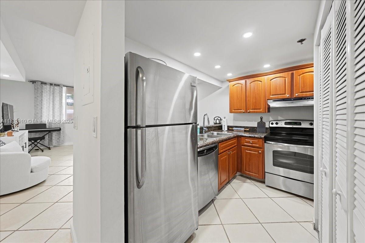 BRICKELL KEY II CONDO - Residential