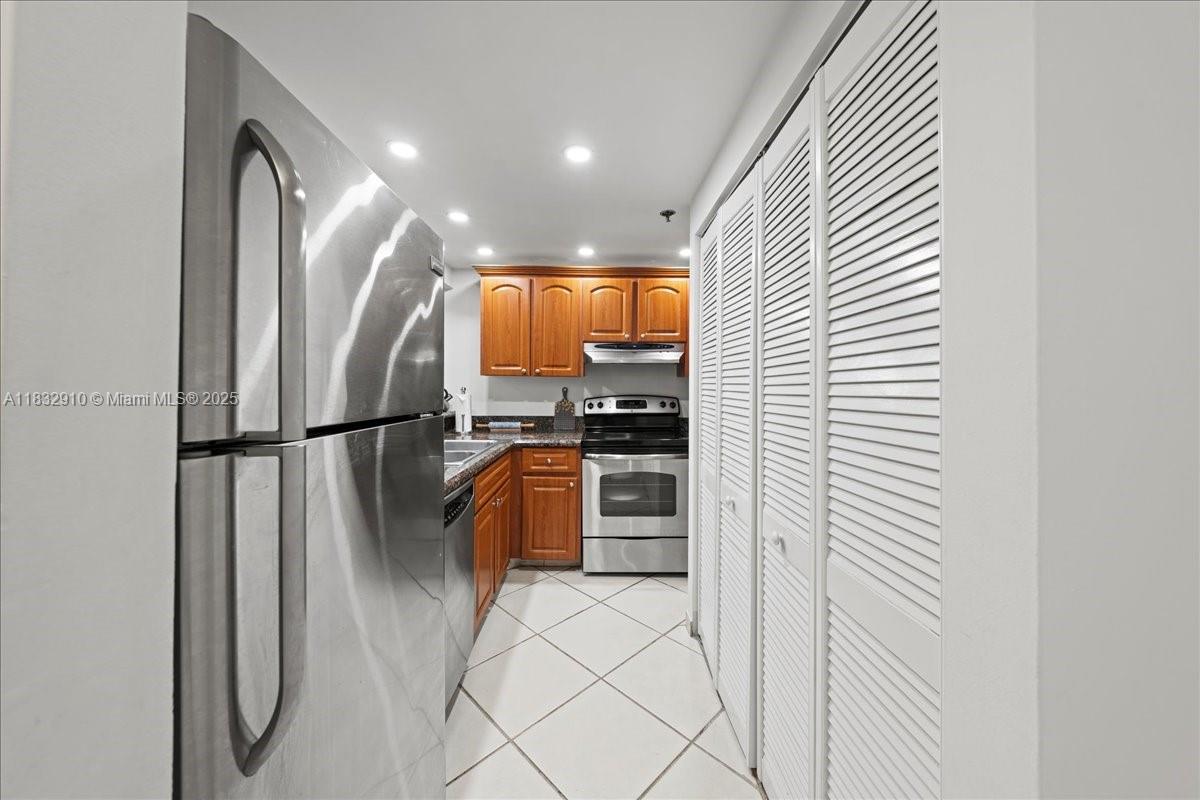 BRICKELL KEY II CONDO - Residential