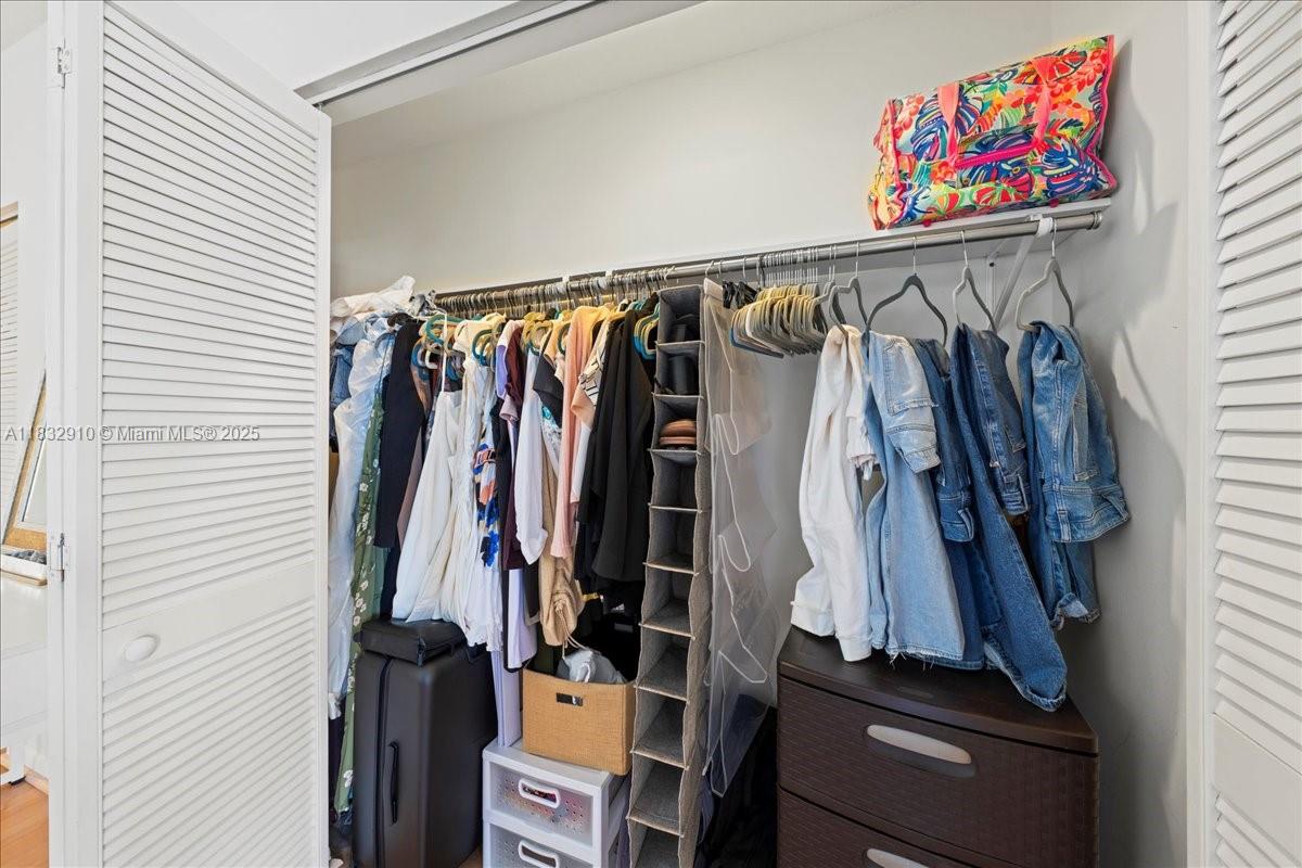 BRICKELL KEY II CONDO - Residential