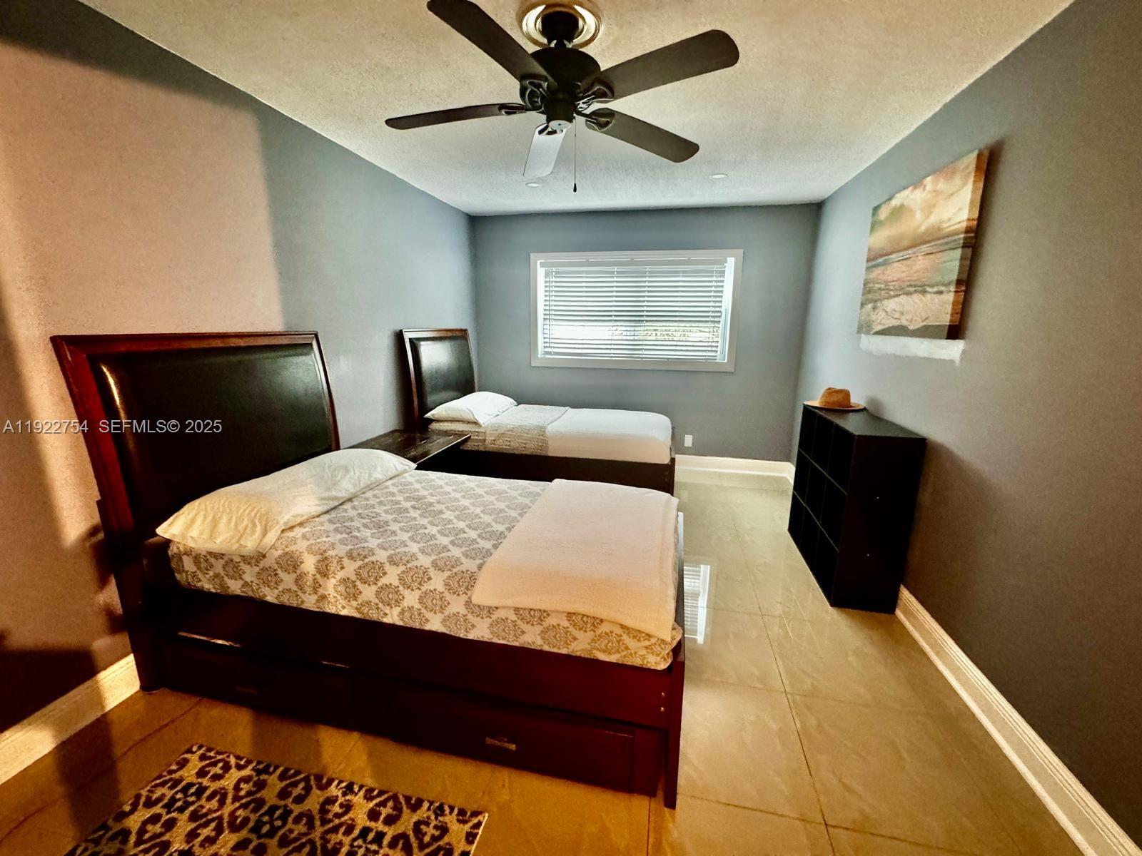 BEVERLY HILLS CONDO NUMBE - Residential