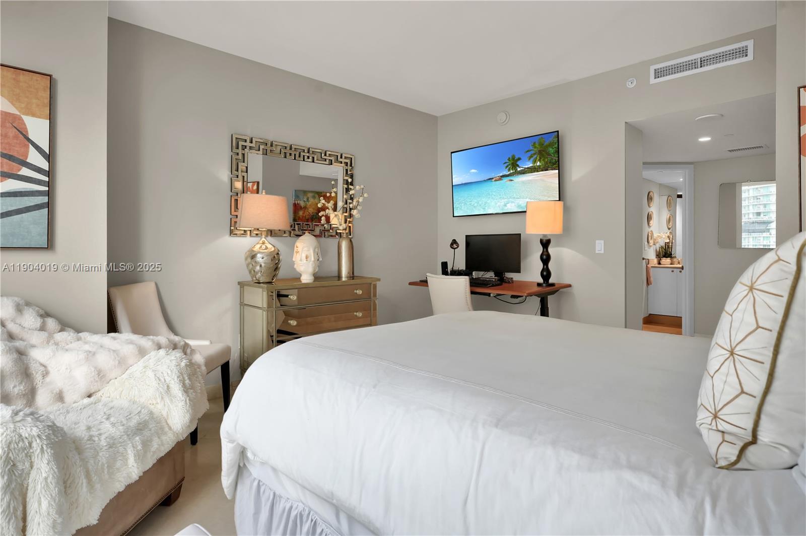 CARBONELL CONDO - Residential