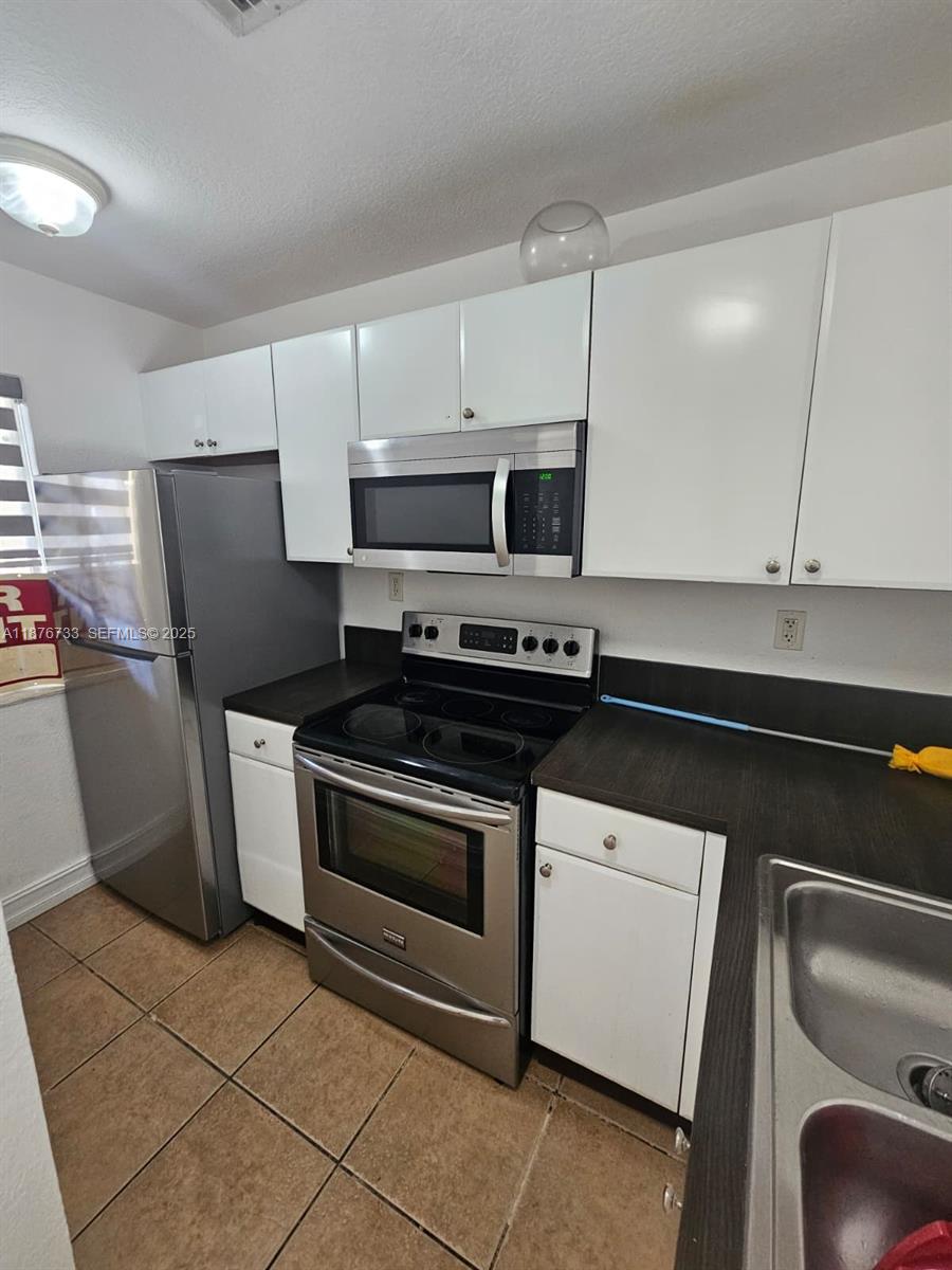 PARK PLACE AT MIDWAY COND - Residential Lease