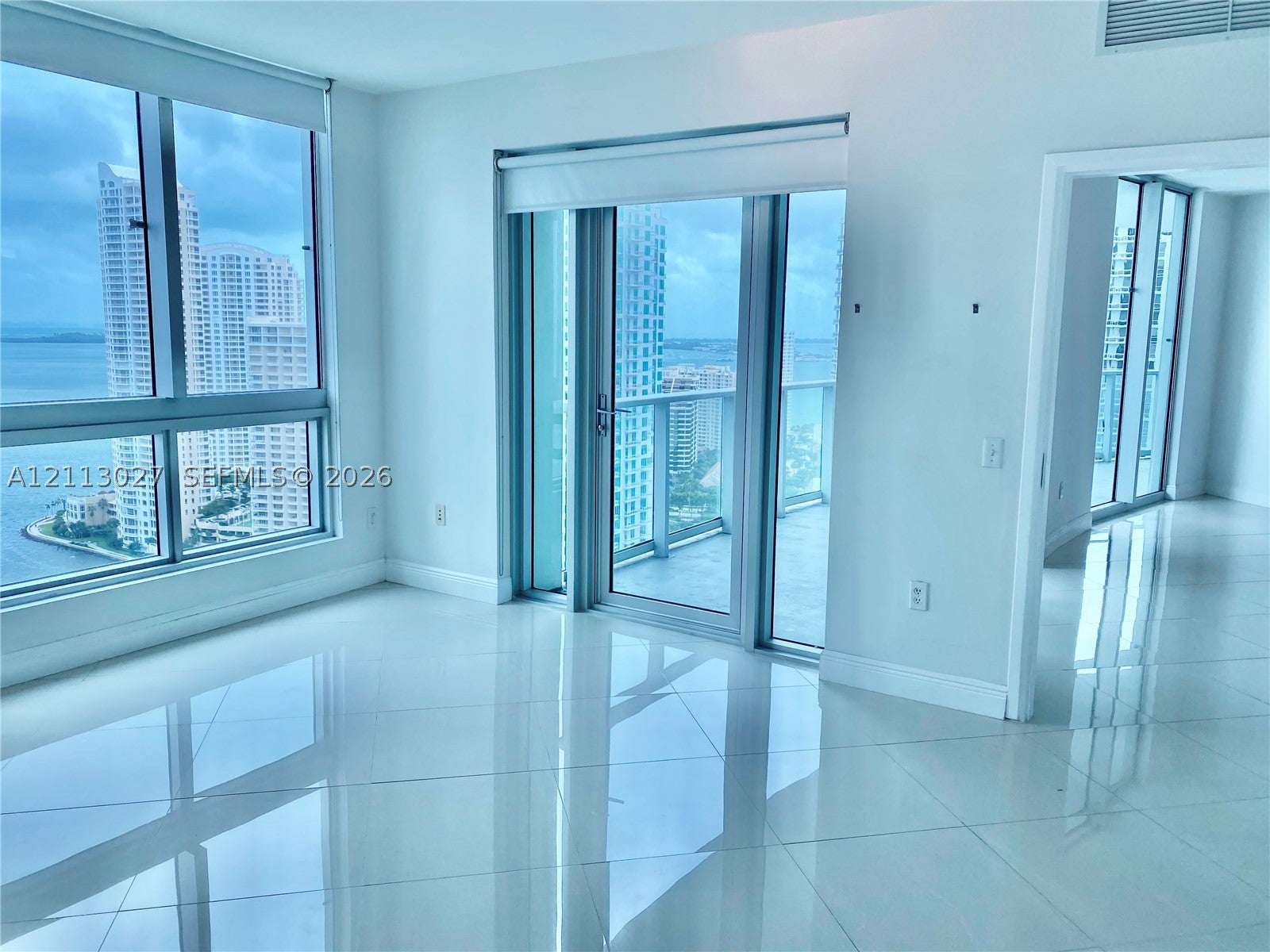 300 S Biscayne Blvd 2710